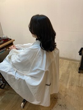 グランバイ アトリエドングリ(Grand × AtlierDonguri) お客様髪質改善データ1180(カーキグレージュ)