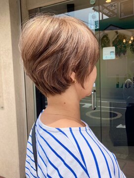 ローレン(LOREM) 大人垢抜けショート/丸みシルエット/春夏ヘア/抜け感ブラウン