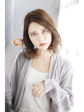 シュシュット(chouchoute) レイヤーカットウェットヘアデザインカラーオリーブベージュ/185