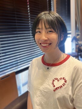 ビュートリアム 梅田(BEAUTRIUM) レイヤーボブ/青みボブ/ブリーチカラー