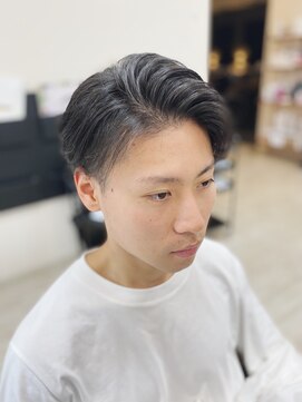 メンズチェレ 金剛店(MEN’s Chere) スーツビジネス黒髪短髪メンズ・シークレットパーマ・眉毛