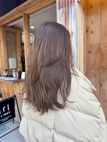 テイ(tei)&nbsp;ロングレイヤー/レイヤーカット/ベージュカラー/ハイライト