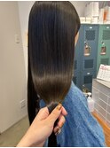 オリーブベージュ