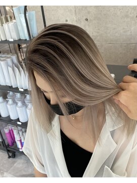 ウル 岡山駅店(ULu.) ハイトーンハイライトバレイヤージュグラデーションカラー岡山駅