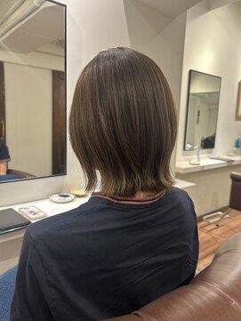 インビテーション(invitation) 外ハネレイヤーボブ