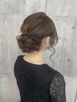 ルミナホワイト(Lumina White)の写真/3850円でパーティーヘア・量産型ヘア・ライブヘアセットができるお店