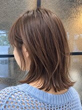 ビースリー ロア&nbsp;横浜駅近☆抜け感ベージュ×外ハネレイヤーボブ