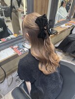ケンジ 横須賀中央(KENJE)&nbsp;ブリーチありミルクティーベージュ