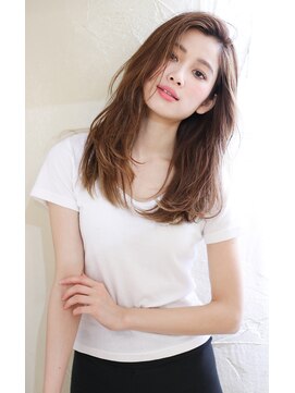 レイラバイアフロート 吉祥寺(Lila by afloat) ミルクティーカラーでリラクシーモテロング【ALICe by afloat】