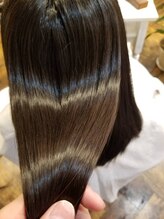 ベレッタ ネヤガワ(veretta. neyagawa) 髪質改善(復元)/ストレートロング/ツヤ髪/艶髪/ダメージレス