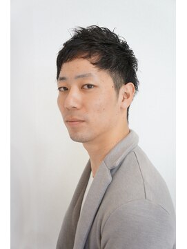 ムゥフ ヘアーアンドアイラッシュ(mouf hair&eyelash) サイドパートショートソフトツーブロックワイルドアップバング