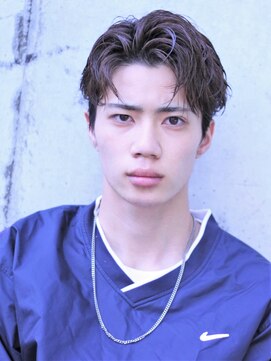 ガズル ハラジュク(GUZZLE HARAJUKU) 1カールソフトツイストスリークショートかき上げセンターパート