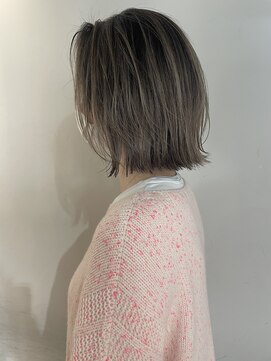 リバレッジ 白金(Leverage) コントラストハイライトミディアムボブレイヤー【白金目黒】濱口