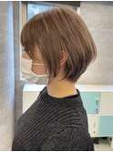くびれショートボブ×ミルクティーブラウン(グレージュ.池袋東)
