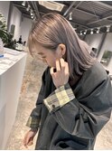ベージュ