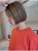 前下がりボブレイヤーグレージュカラーグレーベージュ30代40代