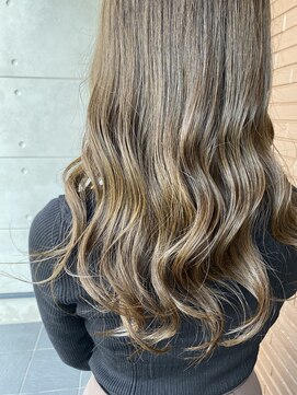 イロハ(iroh) イルミナカラー/ロングヘア/オリーブベージュ/頭浸浴