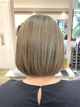 アルターリール(aL ter Rire) カール/セミディ/シアーカラー/姫カット/鎌取/中村郁未