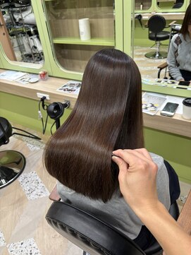 イオエ 西梅田(ioe) ブリーチなしカラー／髪質改善/ミルクティーベージュ/小顔へア