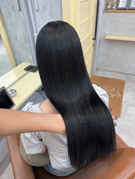 ヴェーレン(Wehlen) 黒髪ロング サラ艶ストレート 髪質改善トリートメント