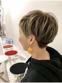 ベリーショート×ハイトーンカラー