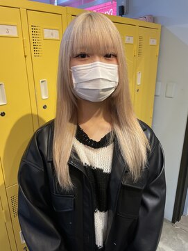 アン(Un) 【抜きっぱなしブリーチ】【ブロンドカラー】