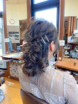 ヘア ショップキャリー&nbsp;ふわふわもこもこのハーフアップアレンジ