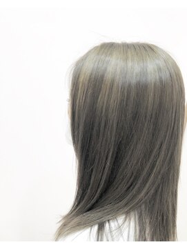 クララ スズカセントラル(CLALA Suzuka central) 白髪ぼかし