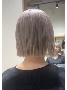 リフル 八王子(RIFULL) ハイライト　レイヤー ショートヘア　ボブ　くびれレイヤー