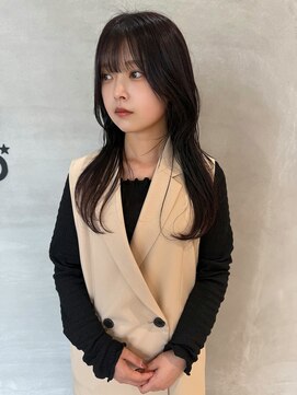 アーティック ヘア ディーヴァディーヴォ テスタ(ARTIC HAIR DIVA DIVO TESTA) レイヤースタイル、ボルドーカラー、暖色