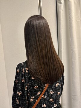 エルサフィロ キタハマ(el zafiro kitahama) 30×40×50代×似合わせカット×お手入れ簡単×ストレートパーマ