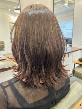 シウ(shiwu) ミディアム外ハネ