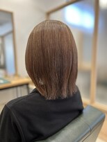 ルーム(room)&nbsp;大人レイヤーくびれヘア★白髪ぼかしカラー★もとめ。