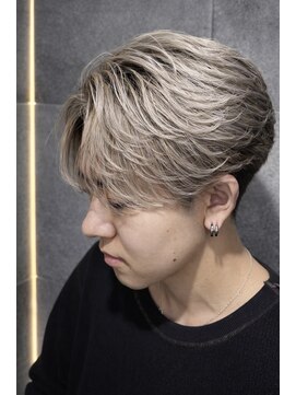トゥルークリエイション 池袋(True Creation) ハイトーンフェザーショート