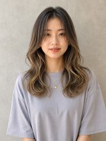 エニル 越谷店(enil)&nbsp;＊バレイヤージュ×アッシュベージュ[レイヤー/セミロング]