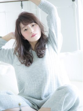 ロンド 銀座(Lond) ふんわり柔らかさセミディ