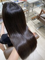 フォルテ 横浜店(FORTE)&nbsp;モテ髪ヘアカタログ、外ハネボブ、ペールベージュ、髪質改善