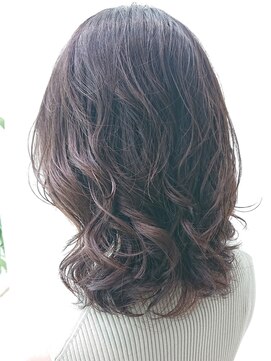 ステアケース 武蔵小杉店(stair:case) ミディアム人気　大人かわいいコテ巻きパーマ