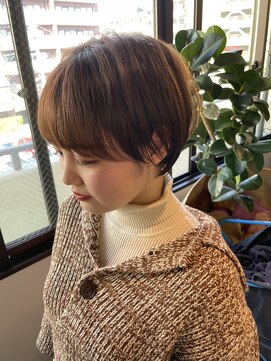 コワファーストナガサキシャンプーボーイ(COIFF1RST NAGASAKI SHAMPOO BOY) 大人可愛い20代30代40代黒髪前下がりショートボブ丸みショート◎