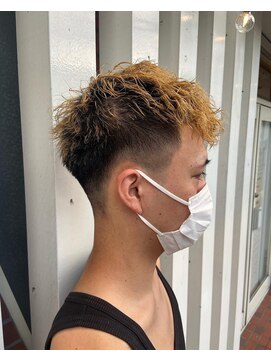 ラヴィレッジ(Lavillage) スキンフェードツイストスパイラル波巻きパーマ/髪質改善