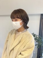 トレス(TRESS)&nbsp;くびれミディアム　レイヤーボブ　オリーブカラー　ウルフボブ