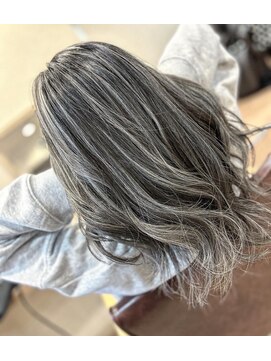 ヘアーコレット(hair Colet) ホワイトシルバーハイライト