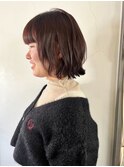 暖色カラーのミディアムレイヤースタイル/外ハネボブ/顔周り