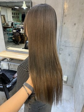 メーヴェ(Mowen) グレージュカラー