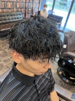フォーカットクラブ(FOR CUT CLUB)の写真/ON/OFFどちらもキマる★高いデザイン力が好評◎メンズカットのプロが再現性の高いスタイルをご提案！