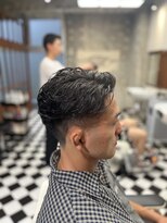 フランクス バーバー ウエストトウキョウ 吉祥寺店(FRANK’S BARBER WEST TOKYO)&nbsp;スパイキーショートブルーブラックフェザーパーマサーフカール