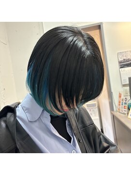 アジリ(agili) インナーカラー/ショートボブ/デザインカラー/ブルーカラー