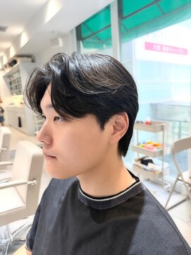 ノラ ウメダ(NORA UMEDA) 韓国ヘア毛流れセンターパート×ショートマッシュ×メンズカット