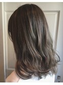 お客様スタイル_ 艶艶ダークグレージュ×ロングローレイヤー