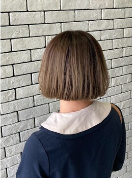 アットラップレーヴ(attrape-reve) 【透明感】グラデーションカラー×切りっぱなしボブ